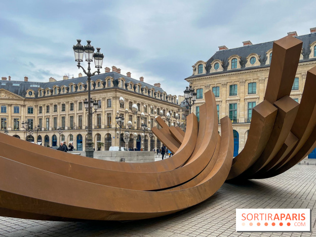 Les installations de Bernar Venet Place Vendôme