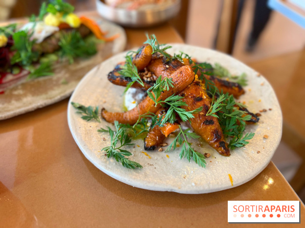 Jolia - Carottes braisées et labné