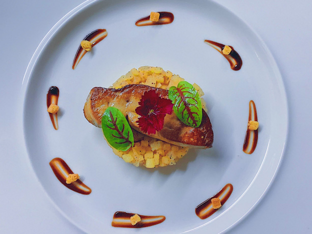 Un dîner face à la Tour Eiffel pour le feu d'artifice du 14 juillet - 1C57084C 7C9F 4B05 8591 18E71766E4EF