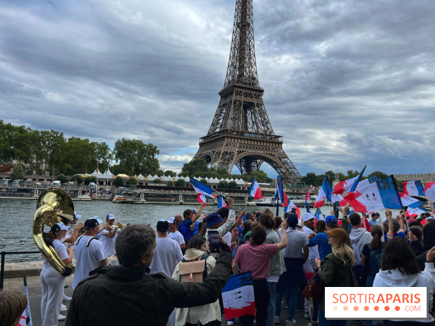 Athlètes et flambeau de Paris 2024 - IMG 4066