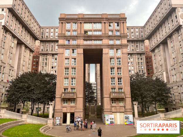 Découverte de l'architecture de Noisy-le-Grand, des Arènes de Picasso aux Espaces Abraxas