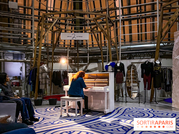 Spectacle d'ombres au Printemps Haussmann - IMG 4360 jpg