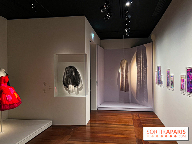 Transparences, la nouvelle exposition mode du Musée Yves Saint Laurent