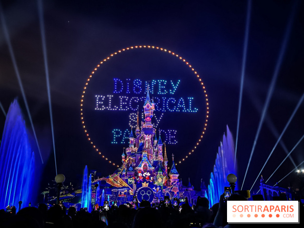 Disney Electrical Sky Parade - IMG 4479