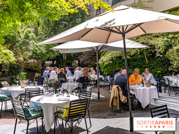 La terrasse du Jardin Privé à Châtelet Les Halles en mode barbecue  -  A7C6498