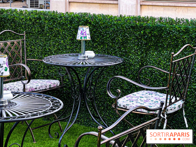 Le Marta, le bar à cocktails perché sur le rooftop de l'Hôtel Barrière Fouquet's Paris tout l'été