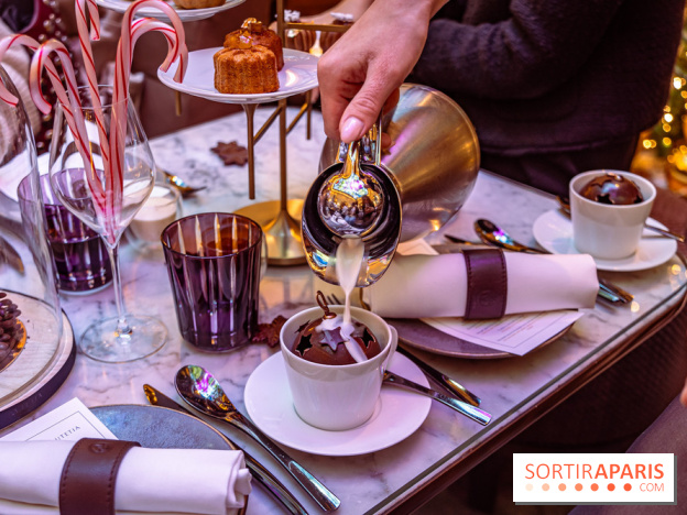 Le sublime tea time de Noël du Lutetia 2024 par Nicolas Guercio - les photos  -  Chocolat chaud à la cardamome verte en boule de Noël