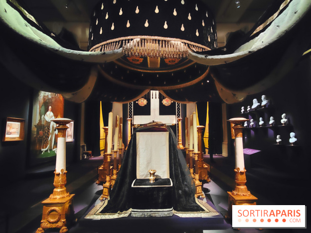 Le Dernier sacre : l'exposition immersive dans les coulisses d'un couronnement au Mobilier national