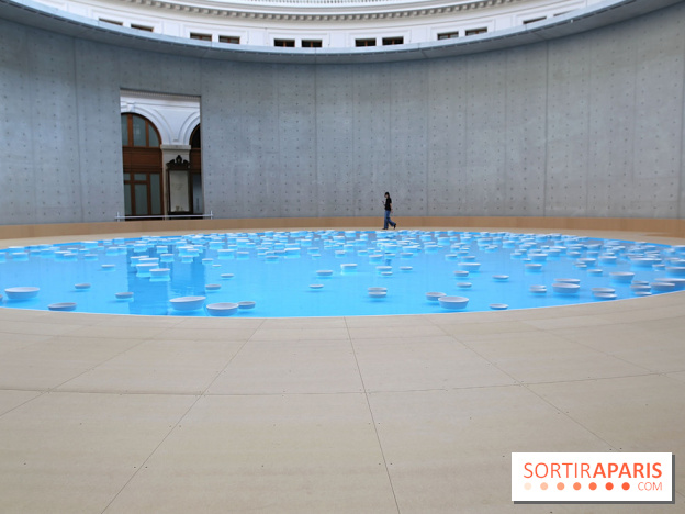 Clinamen, nos photos de l'une installation aquatique et musicale à la Bourse de Commerce - Clinamen Bourse de Commerce 1 fotor 2025060615358