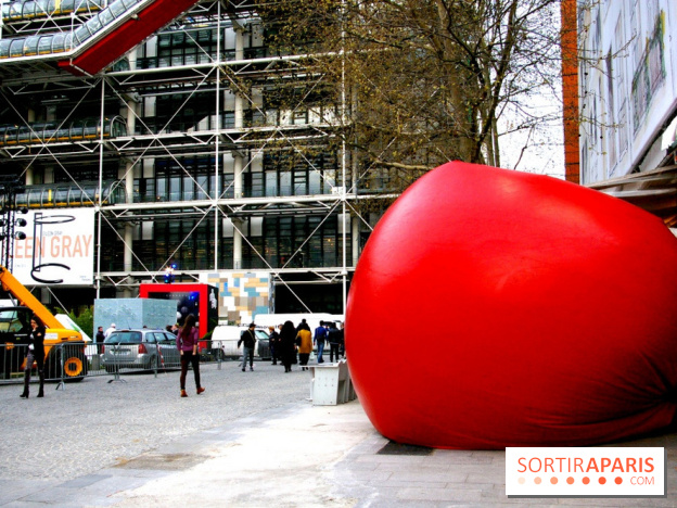 Le RedBall Project de Kurt Perschke débarque à Paris