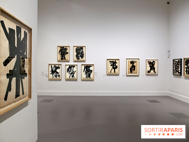 Pierre Soulages : nos photos de son exposition et de ses peintures sur papier à voir au Musée du Luxembourg