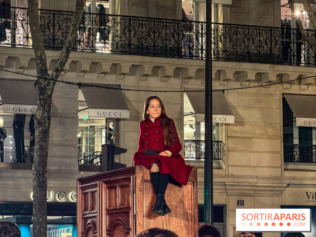 Illuminations de Noël 2025 : Julien Cohen organise un flash mob géant avec 300 musiciens à Paris