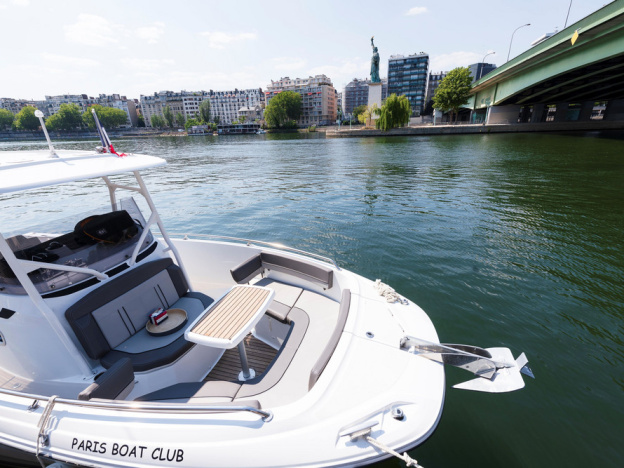 Paris Boat Club : des croisières privées sur la Seine pour découvrir Paris autrement - 1 ParisBoatClub Escale de Beaugrenelle