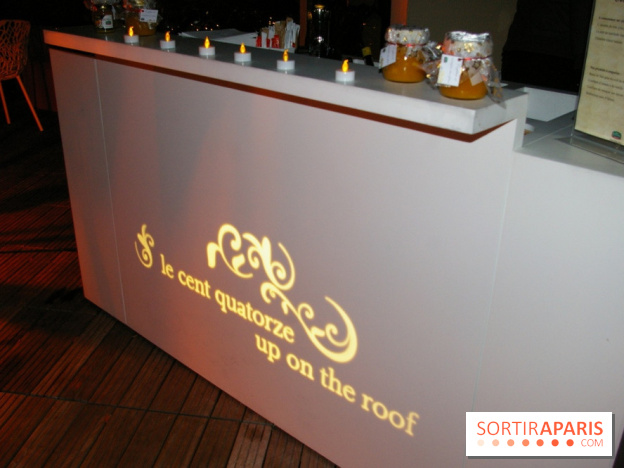 Le bar du 114 up on the Roof