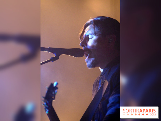 Low Roar en concert au Badaboum