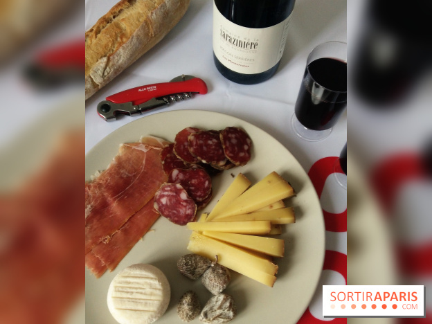 Planche + bouteille Le P'tit Pinard