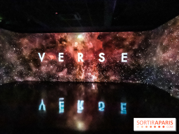 Verse, l'exposition au bar du Studio de l'Atelier des Lumières