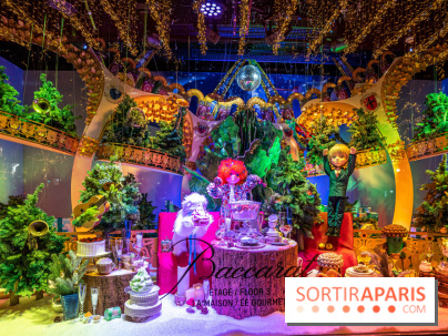 Les vitrines et sapin de Noël des Galeries Lafayette 2022