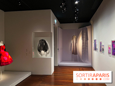 Transparences, la nouvelle exposition mode du Musée Yves Saint Laurent