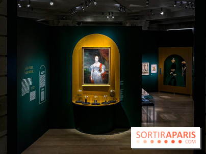 Bijoux de scène de l'Opéra de Paris : l'exposition de parures merveilleuses au Palais Garnier