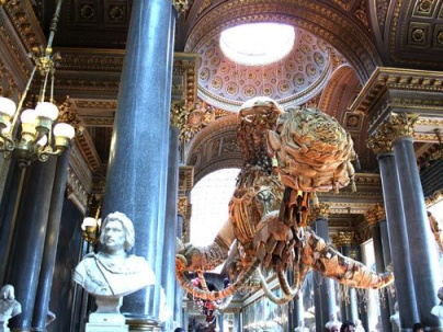 Golden Valkyrie, Joana Vasconcelos | photo © Sortiraparis.com