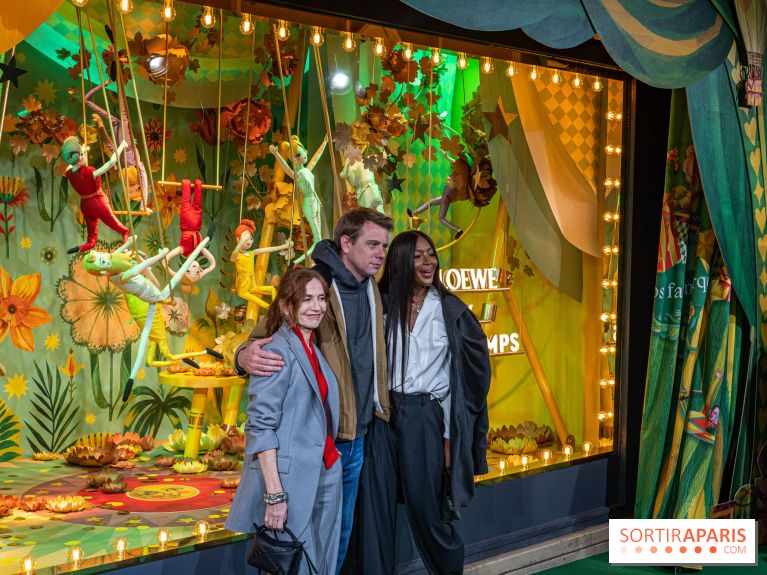 Vitrines de Noël du Printemps 2022, l’inauguration avec Naomie Campbell et Isabelle Huppert