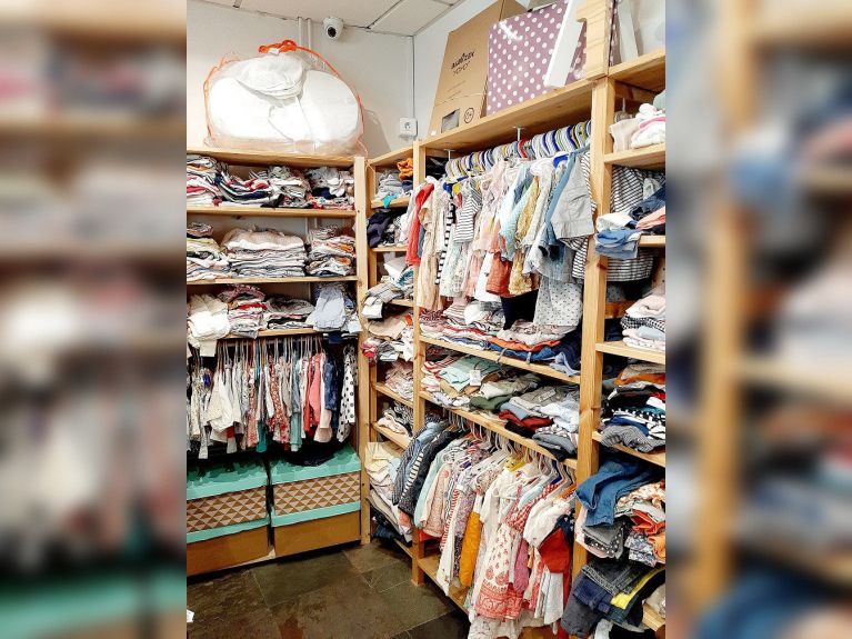 Deux Fois 9, le dépôt vente pour enfant dans le quartier de Montmartre - coin bébés