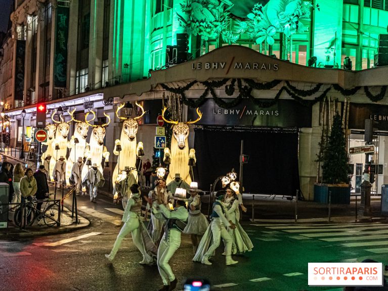 Inauguration des vitrines et décorations de Noël du BHV Marais à Paris 2023