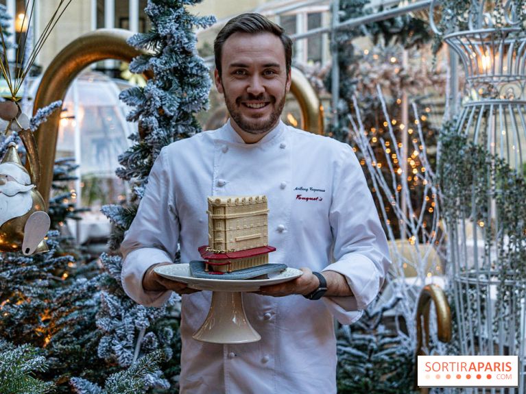 La bûche de Noël de l’Hôtel Barrière Le Fouquet’s Paris 2023 -  Anthony Coquereau