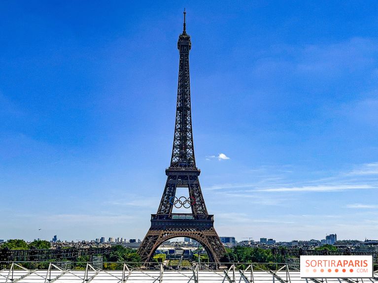 Tour Eiffel anneaux jeux olympiques Paris 2024