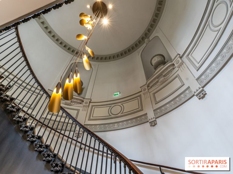 Exposition 'Bijoux de Scène de la Comédie Française' à l'hôtel historique de Mercy-Argenteau qui se dévoile