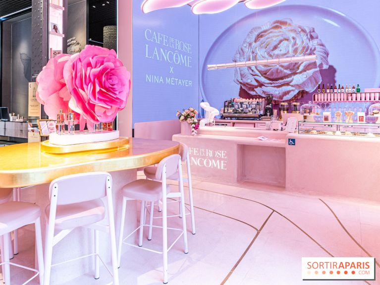 Le Café de la Rose Lancôme par Nina Métayer sur les Champs-Elysées à Paris -  A7C7233