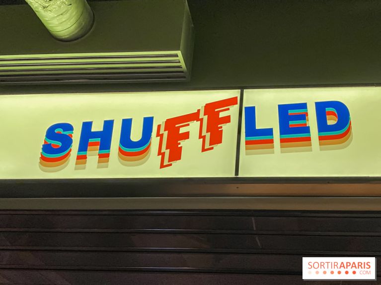 Shuffled, l'enseigne de shuffleboard à Boom Boom Villette - IMG 8525