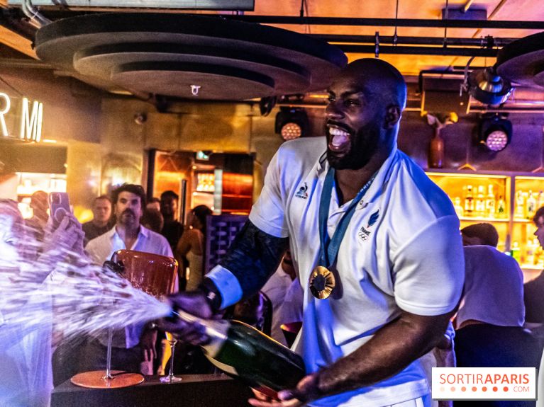 Teddy Riner fête sa 3e médaille d'or olympique au Bistrot Podium