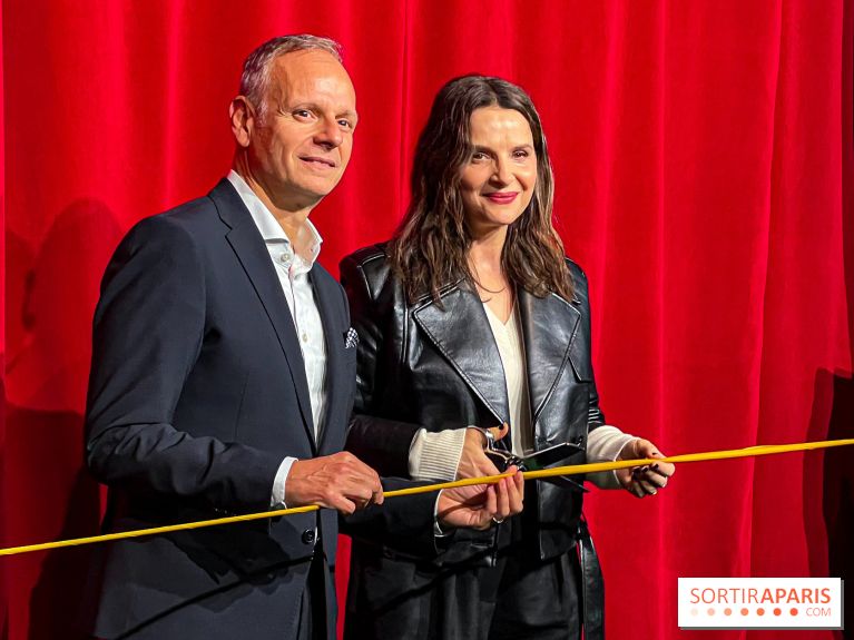 Les vitrines de Noël 2024 du Printemps Haussmann avec Juliette Binoche - image00001