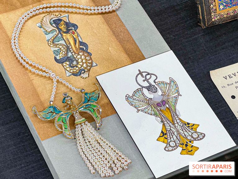 L'exposition gratuite des bijoux de la Maison de Haute-Joaillerie Vever rue de la Paix, à Paris