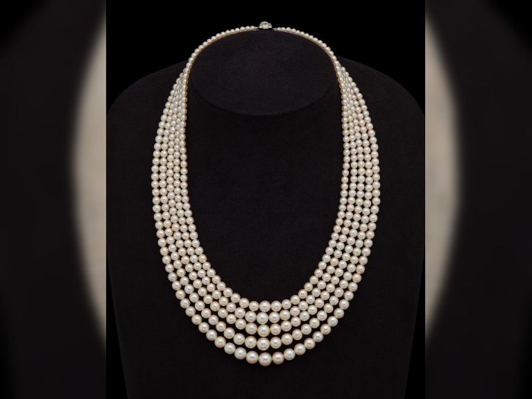 Une exposition de bijoux gratuite : rendez-vous sur les Grands Boulevards à L’École des Arts Joailliers Paris - 42. Collier, vers 1910 Collection Privée © Albion Art Jewellery Institute