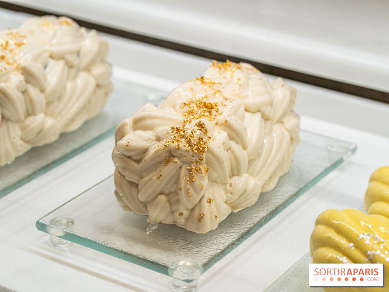 Les Bûches de Noël du Ritz Paris 2024 et les Galettes des Rois 2025 par François Perret - photos -  A7C2537