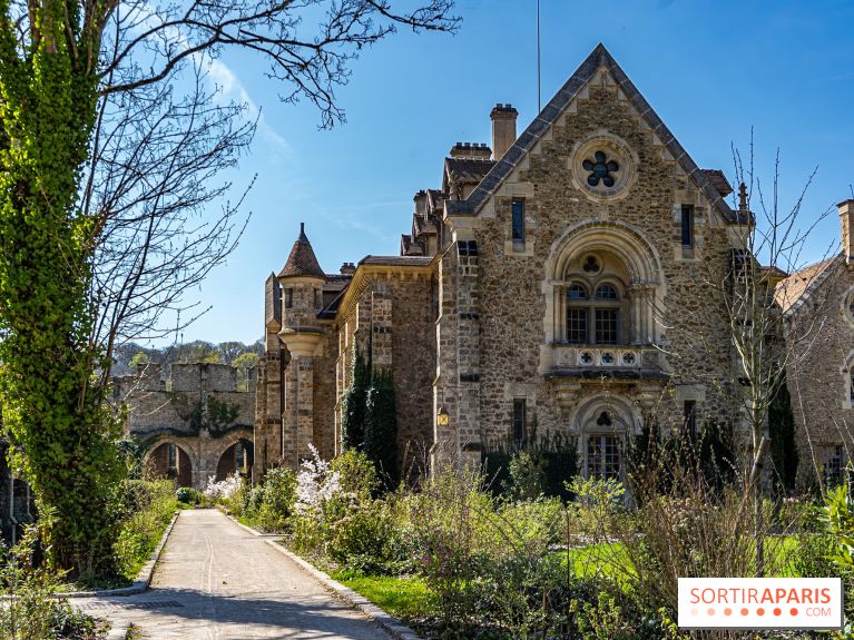 Les Chasses, le restaurant insolite avec une superbe terrasse à l'Abbaye des vaux de Cernay dans les Yvelines