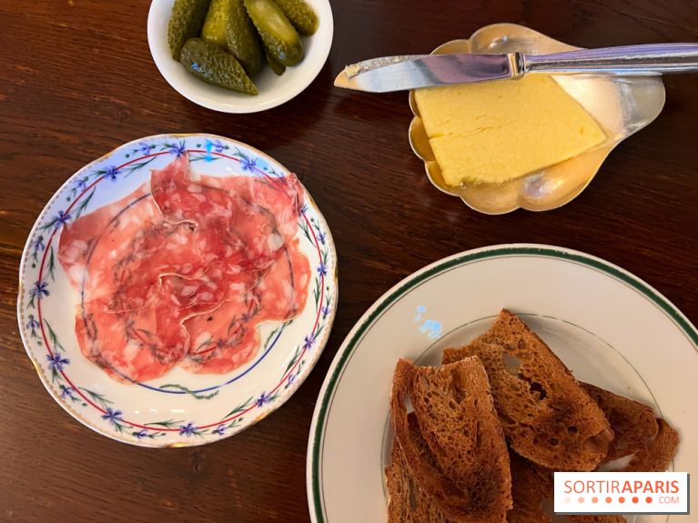 Aux Lyonnais - Beurre, pain, charcuterie