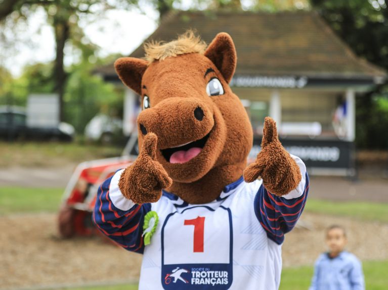La Fête du Cheval, une journée familiale à l’Hippodrome d’Enghien-Soisy - BV 20250913131409BV  5627