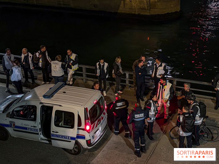 Simulation géante des pompiers de Paris sur les quais parisiens