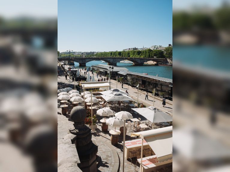 Chez Alex : terrasse d’apéro au bord de Seine face à la Tour Eiffel