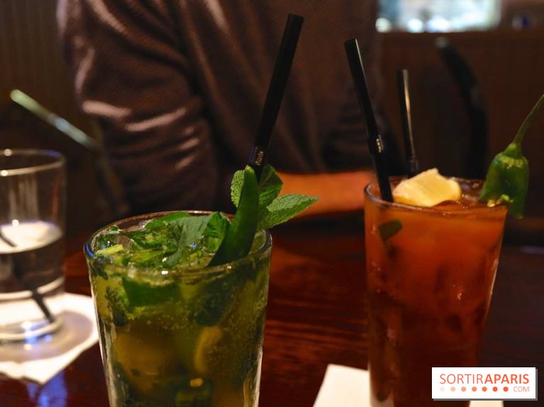 Hard Rock Chili Burger