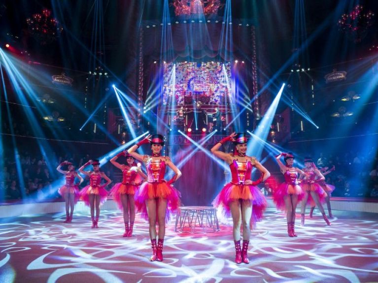 Surprise au Cirque d'Hiver, les photos