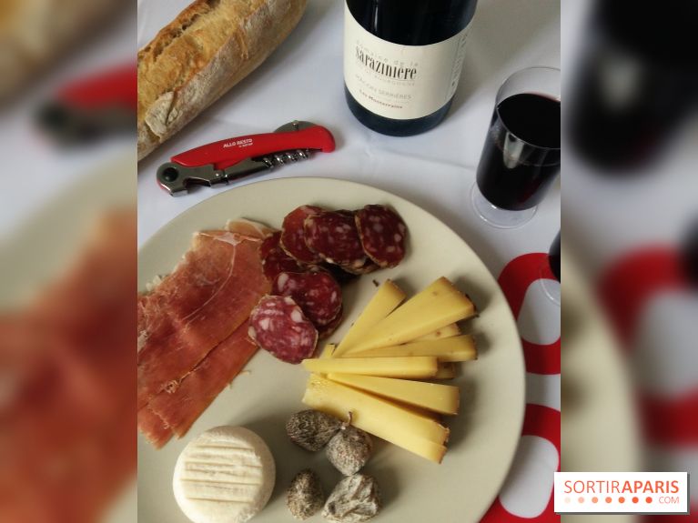 Planche + bouteille Le P'tit Pinard