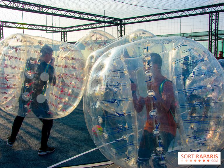 Animation de Bubble Foot sur la Tour Montparnasse