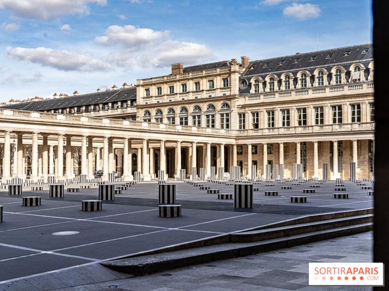 visuel Paris visuel  -  palais royal - colonnes de buren