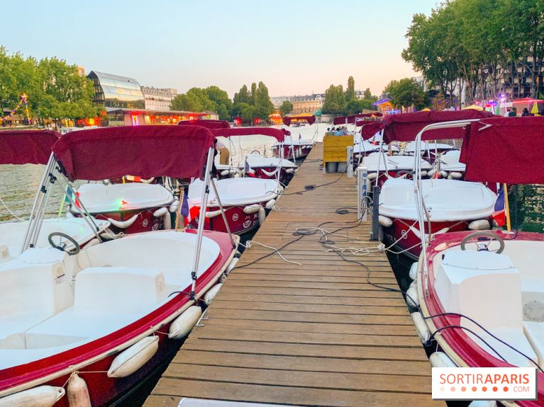 Le bateau électrique sans permis à Paris