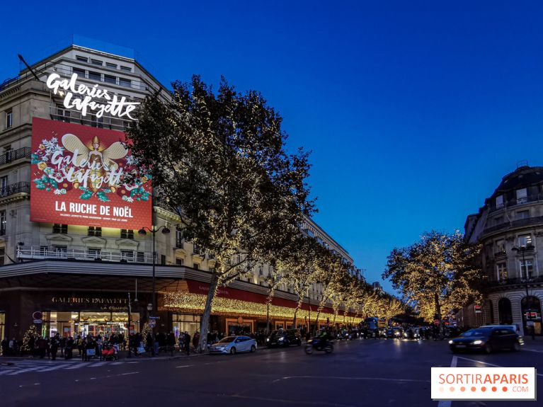 Vitrines et sapin de Noël au Galeries Lafayettes 2019 avec Virginie Efira - photos 